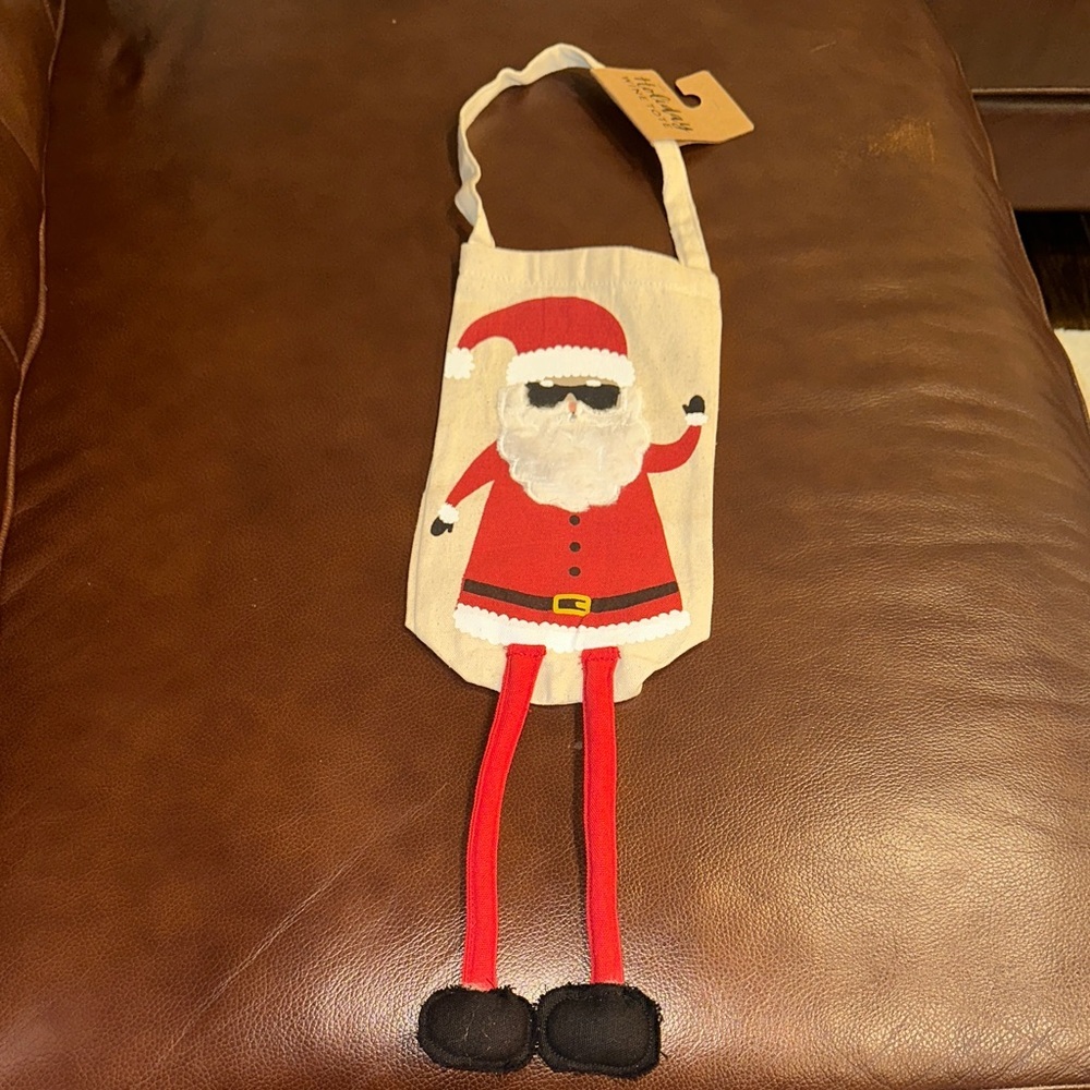 Eccolo Santa Wine Bag with Red and Black Accents